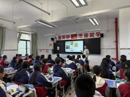 e3d6a82bdfcf640daf9a85cc41ff6765638bc247