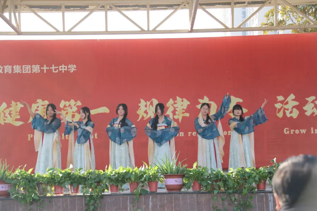 4f86946f816a2fccbb7ded127c4c8cd35da27bec