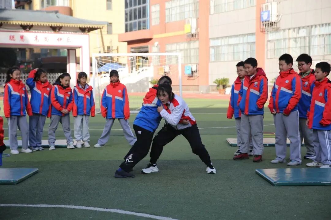 e43e4ece108ce8bab43103d5452099525a65150c