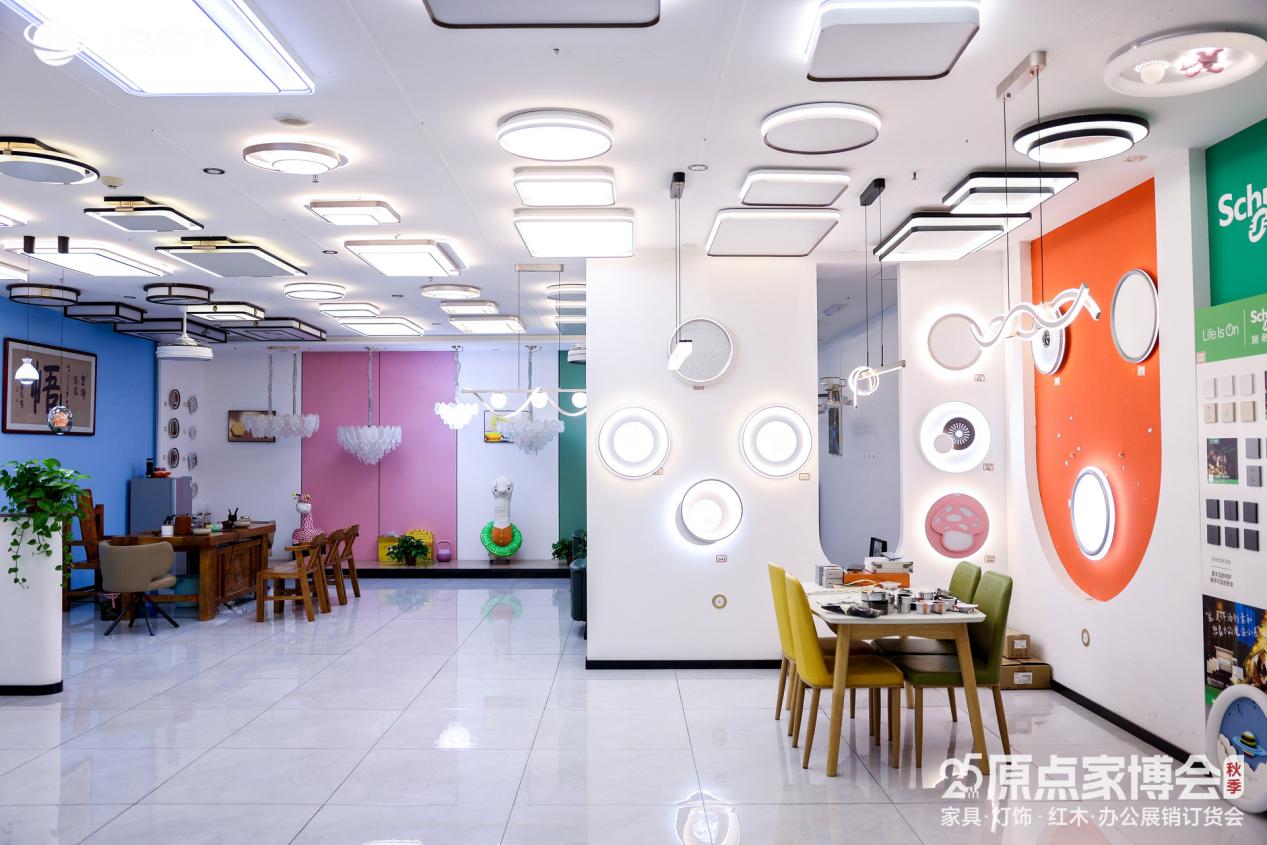 春风劲吹万灯耀市｜4月22日至24日聚焦中国原点新城年度灯饰采购盛宴邀您共启财富新程(图2)