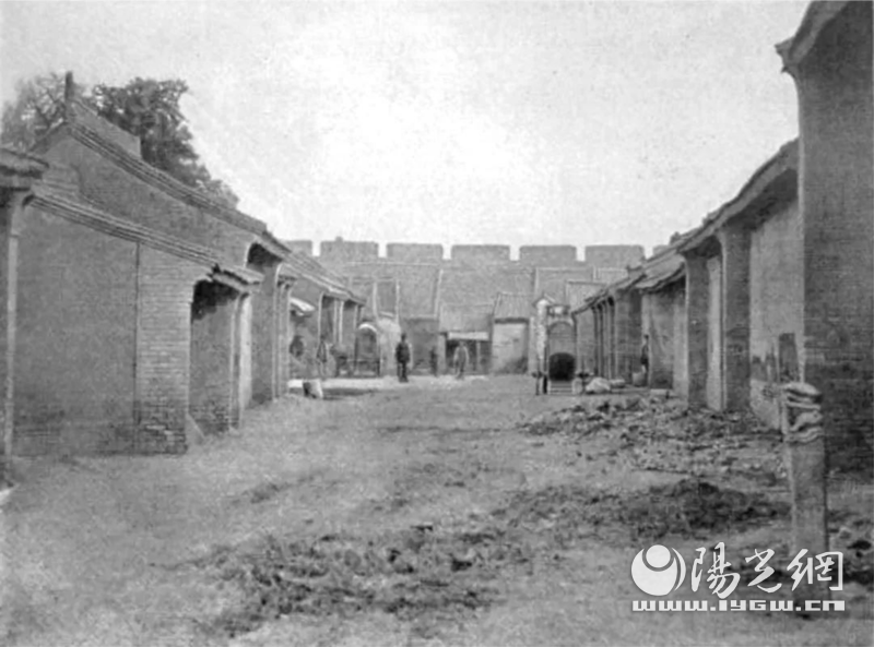 1901年美国记者尼科尔斯拍摄的西安城墙