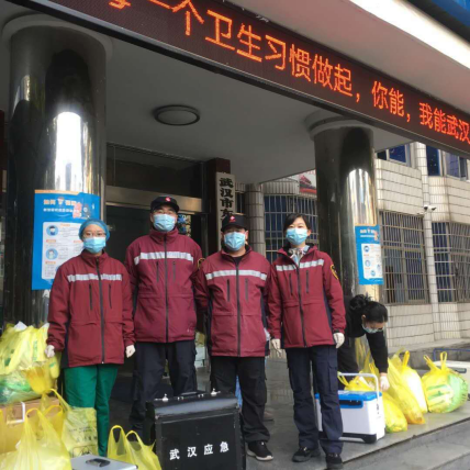 “为什么我的眼里常含泪水？因为我对这土地爱得深沉！”