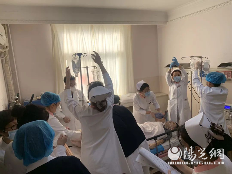 6条通路，输血输液共10000毫升！只为拯救33岁的年轻生命！