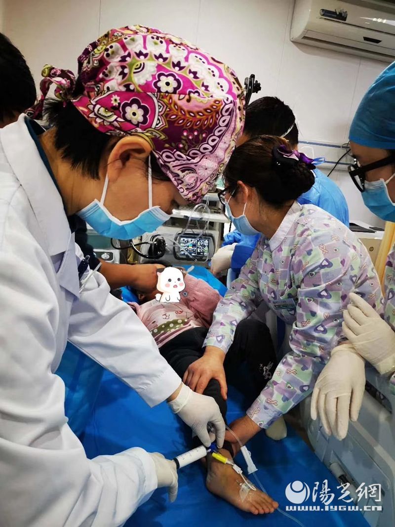 3岁女孩贪玩误吞U盘，西安大兴医院医生妙手除隐患