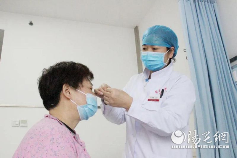 57岁右眼暴盲患者在西安市中医医院重获光明