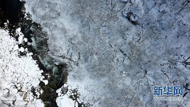 　秦岭西安段沣峪口雪景。（2019年11月25日摄，无人机照片）