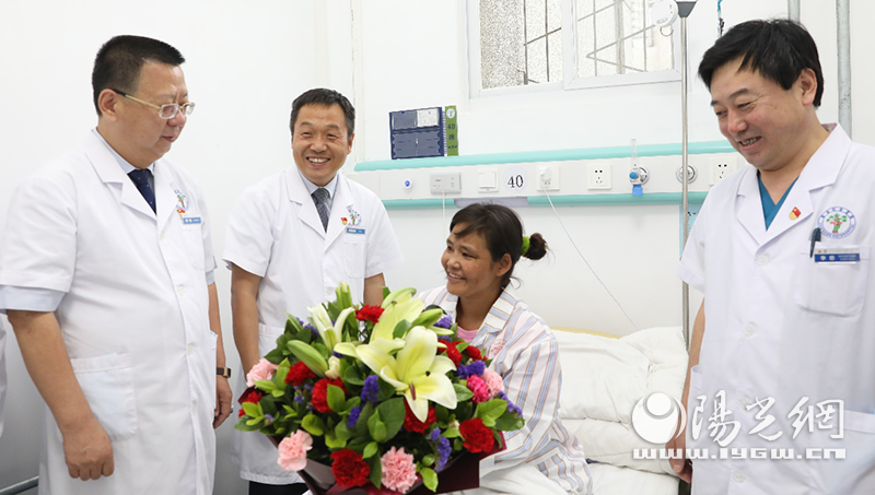 西安市红会医院帮西藏阿里“女强人”圆十余年“走路梦”