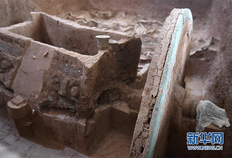 陕西保护复原2800年前西周青铜轮牙马车