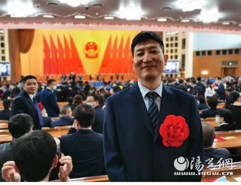 曲江6号小区物业经理白杨荣获国家级表彰的物业人