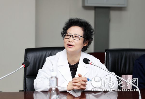 交大一附院召开庆祝“三八”妇女节女教职工代表座谈会