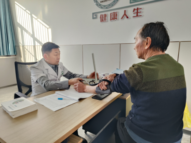 陕西神木花石崖镇：绘就乡村养老新画卷 托起幸福最美夕阳红
