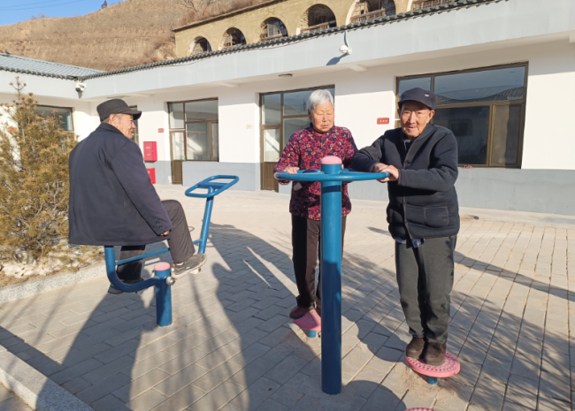 陕西神木花石崖镇：绘就乡村养老新画卷 托起幸福最美夕阳红