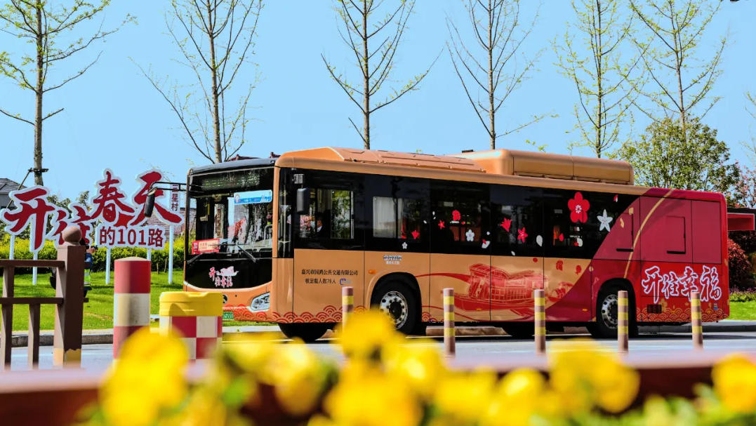 图为浙江嘉兴101公交车。