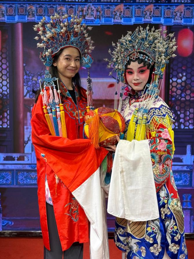 正在上传... d18396c56aa2f2d85f7db5c3369f053f.png