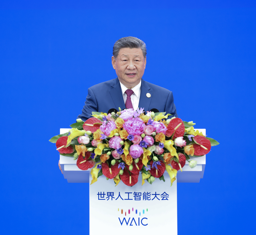 7月17日上午，国家主席习近平在上海世界会客厅出席2026世界人工智能大会暨人工智能全球治理高级别会议开幕式并发表主旨讲话。新华社记者 黄敬文 摄